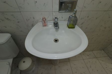 Casa para alugar com 100m², 2 quartos e 1 vagaBanheiro - Pia