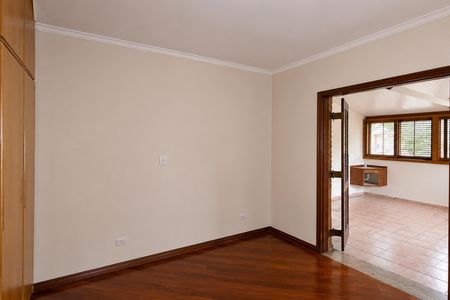 Casa para alugar com 250m², 3 quartos e 2 vagas Casa para alugar com 250m², 3 quartos e 2 vagasSuíte