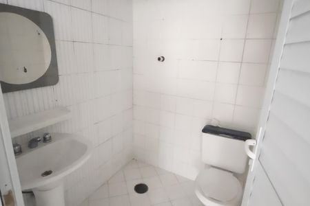 Casa para alugar com 250m², 3 quartos e 2 vagas Casa para alugar com 250m², 3 quartos e 2 vagasBanheiro 1