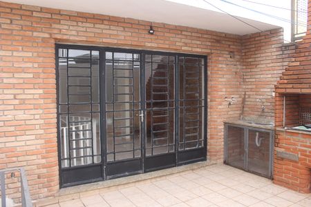 Casa para alugar com 250m², 3 quartos e 2 vagasQuintal