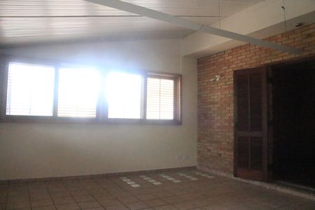 Casa para alugar com 250m², 3 quartos e 2 vagasVaranda