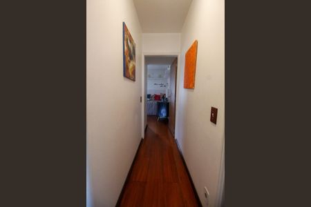 Apartamento à venda com 136m², 3 quartos e 2 vagasCorredor