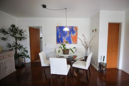 Apartamento à venda com 136m², 3 quartos e 2 vagasSala