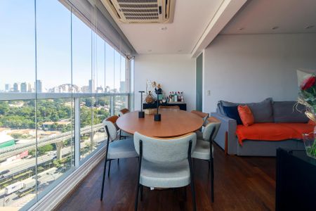Sala - Varanda de apartamento para alugar com 2 quartos, 80m² em Parque Colonial, São Paulo