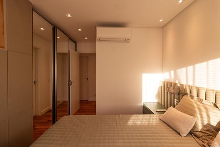 Apartamento à venda com 89m², 3 quartos e 2 vagas Apartamento à venda com 89m², 3 quartos e 2 vagasSuíte
