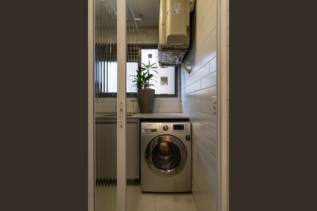 Apartamento à venda com 89m², 3 quartos e 2 vagas Apartamento à venda com 89m², 3 quartos e 2 vagasÁrea de Serviço