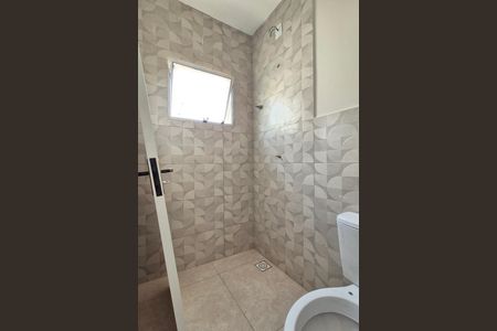 Casa de condomínio à venda com 62m², 2 quartos e 1 vaga Casa de condomínio à venda com 62m², 2 quartos e 1 vagaBanheiro da Suíte