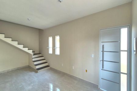 Casa de condomínio à venda com 62m², 2 quartos e 1 vaga Casa de condomínio à venda com 62m², 2 quartos e 1 vagaSala