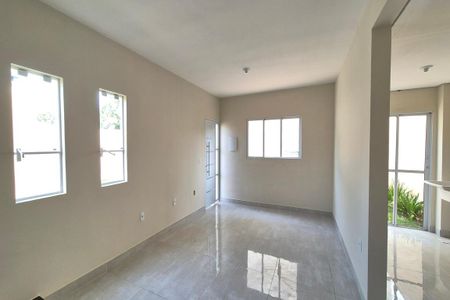 Casa de condomínio à venda com 62m², 2 quartos e 1 vaga Casa de condomínio à venda com 62m², 2 quartos e 1 vagaSala
