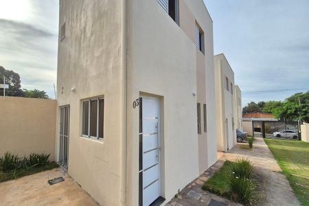 Casa de condomínio à venda com 62m², 2 quartos e 1 vaga Casa de condomínio à venda com 62m², 2 quartos e 1 vagaFachada do Bloco