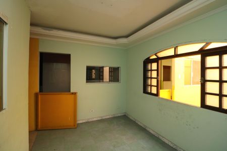 Casa para alugar com 350m², 3 quartos e 4 vagasSala