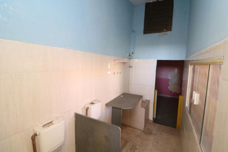 Casa para alugar com 350m², 3 quartos e 4 vagasBanheiro 2