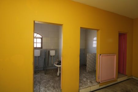 Casa para alugar com 350m², 3 quartos e 4 vagasBanheiro 3