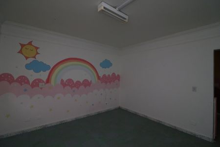 Quarto de casa à venda com 3 quartos, 350m² em Jardim Santa Teresinha, São Paulo