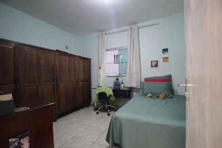 Casa à venda com 183m², 3 quartos e 2 vagasQuarto 2