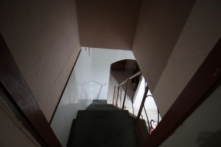 Casa à venda com 183m², 3 quartos e 2 vagasEscada para Suite 