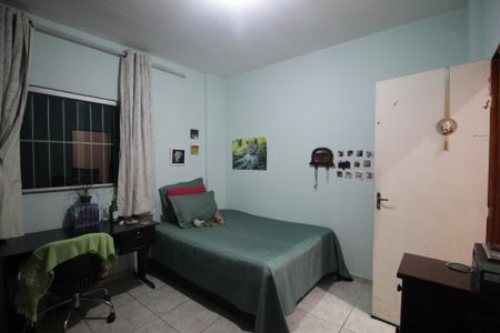 Casa à venda com 183m², 3 quartos e 2 vagasQuarto 2