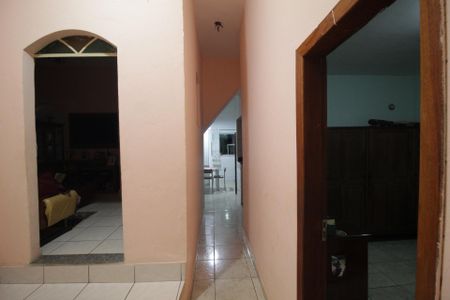 Casa à venda com 183m², 3 quartos e 2 vagasHall de Entrada e Corredor de Circulação 
