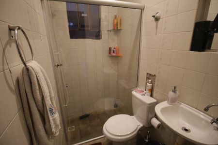 Casa à venda com 183m², 3 quartos e 2 vagasBanheiro da Suíte 1