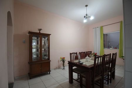 Casa à venda com 183m², 3 quartos e 2 vagasSala de Jantar