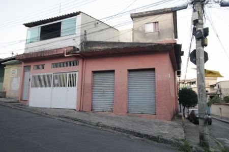 Casa à venda com 183m², 3 quartos e 2 vagasFachada Frontal