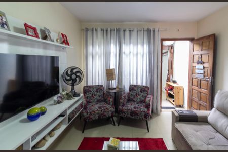 Casa para alugar com 120m², 2 quartos e 2 vagas Casa para alugar com 120m², 2 quartos e 2 vagasSala