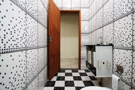 Casa de condomínio para alugar com 338m², 3 quartos e 2 vagas Casa de condomínio para alugar com 338m², 3 quartos e 2 vagasBanheiro Suíte 2