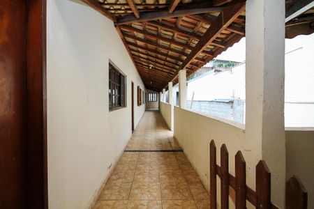 Casa de condomínio para alugar com 338m², 3 quartos e 2 vagas Casa de condomínio para alugar com 338m², 3 quartos e 2 vagasEntrada