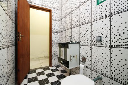 Casa de condomínio para alugar com 338m², 3 quartos e 2 vagas Casa de condomínio para alugar com 338m², 3 quartos e 2 vagasBanheiro Suíte 2