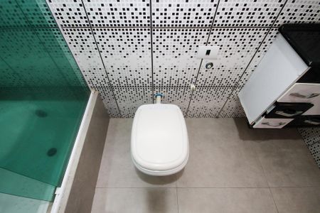 Casa de condomínio para alugar com 338m², 3 quartos e 2 vagas Casa de condomínio para alugar com 338m², 3 quartos e 2 vagasBanheiro Suíte 1