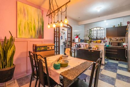 Casa à venda com 267m², 4 quartos e 3 vagas Casa à venda com 267m², 4 quartos e 3 vagasCozinha 1