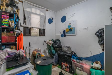 Casa à venda com 267m², 4 quartos e 3 vagas Casa à venda com 267m², 4 quartos e 3 vagasQuarto 2