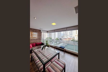 Apartamento à venda com 126m², 3 quartos e 2 vagas Apartamento à venda com 126m², 3 quartos e 2 vagasVaranda da Sala
