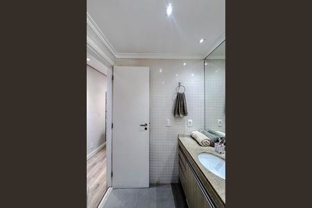 Apartamento à venda com 126m², 3 quartos e 2 vagas Apartamento à venda com 126m², 3 quartos e 2 vagasBanheiro da Suíte