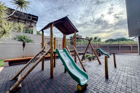 Apartamento à venda com 126m², 3 quartos e 2 vagas Apartamento à venda com 126m², 3 quartos e 2 vagasÁrea comum - Playground