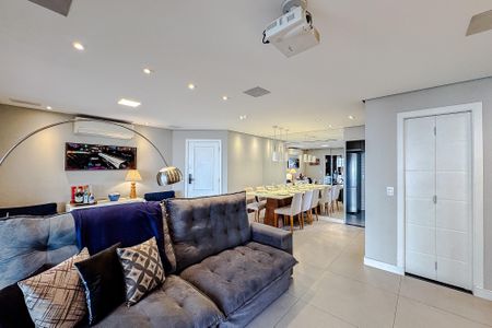 Apartamento à venda com 126m², 3 quartos e 2 vagas Apartamento à venda com 126m², 3 quartos e 2 vagasSala
