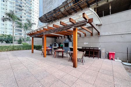 Apartamento à venda com 126m², 3 quartos e 2 vagas Apartamento à venda com 126m², 3 quartos e 2 vagasÁrea comum - Churrasqueira