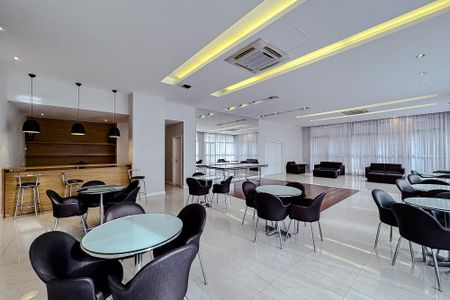 Apartamento à venda com 126m², 3 quartos e 2 vagas Apartamento à venda com 126m², 3 quartos e 2 vagasÁrea comum - Salão de festas