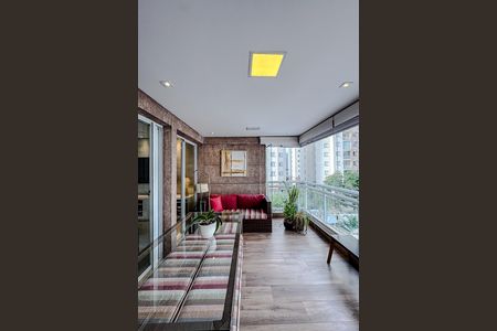 Apartamento à venda com 126m², 3 quartos e 2 vagas Apartamento à venda com 126m², 3 quartos e 2 vagasVaranda da Sala