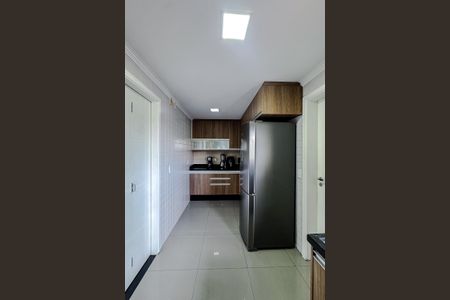 Apartamento à venda com 126m², 3 quartos e 2 vagas Apartamento à venda com 126m², 3 quartos e 2 vagasCozinha