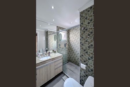 Apartamento à venda com 126m², 3 quartos e 2 vagas Apartamento à venda com 126m², 3 quartos e 2 vagasBanheiro da Suíte