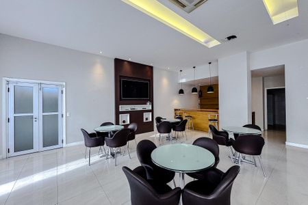 Apartamento à venda com 126m², 3 quartos e 2 vagas Apartamento à venda com 126m², 3 quartos e 2 vagasÁrea comum - Salão de festas