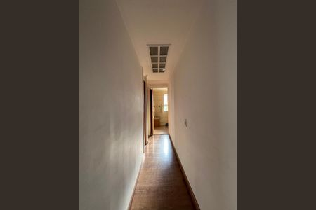 Corredor de apartamento à venda com 2 quartos, 68m² em Jardim Santa Emilia, São Paulo