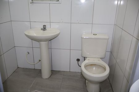 Casa para alugar com 60m², 3 quartos e sem vagaBanheiro