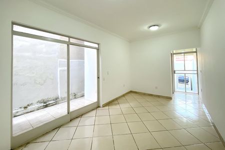  Sala de casa para alugar com 2 quartos, 134m² em Paraíso, Belo Horizonte