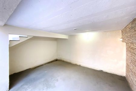 Casa para alugar com 134m², 2 quartos e 1 vaga Casa para alugar com 134m², 2 quartos e 1 vagaGaragem