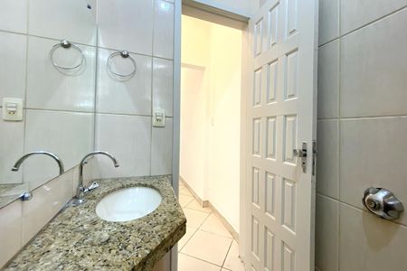 Casa para alugar com 134m², 2 quartos e 1 vaga Casa para alugar com 134m², 2 quartos e 1 vagaBanheiro