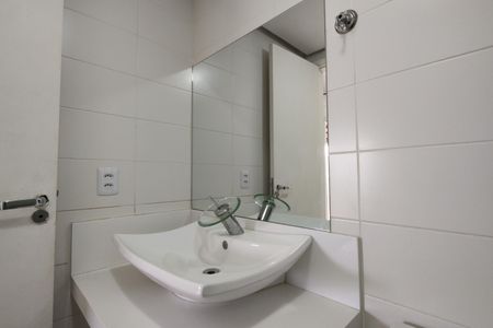 Apartamento à venda com 130m², 3 quartos e 2 vagas Apartamento à venda com 130m², 3 quartos e 2 vagasBanheiro da Suíte 3