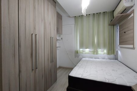 Apartamento à venda com 130m², 3 quartos e 2 vagas Apartamento à venda com 130m², 3 quartos e 2 vagasQuarto 2 - Armários