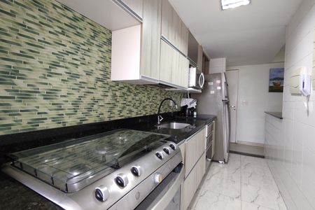 Apartamento à venda com 130m², 3 quartos e 2 vagas Apartamento à venda com 130m², 3 quartos e 2 vagasCozinha - Armários